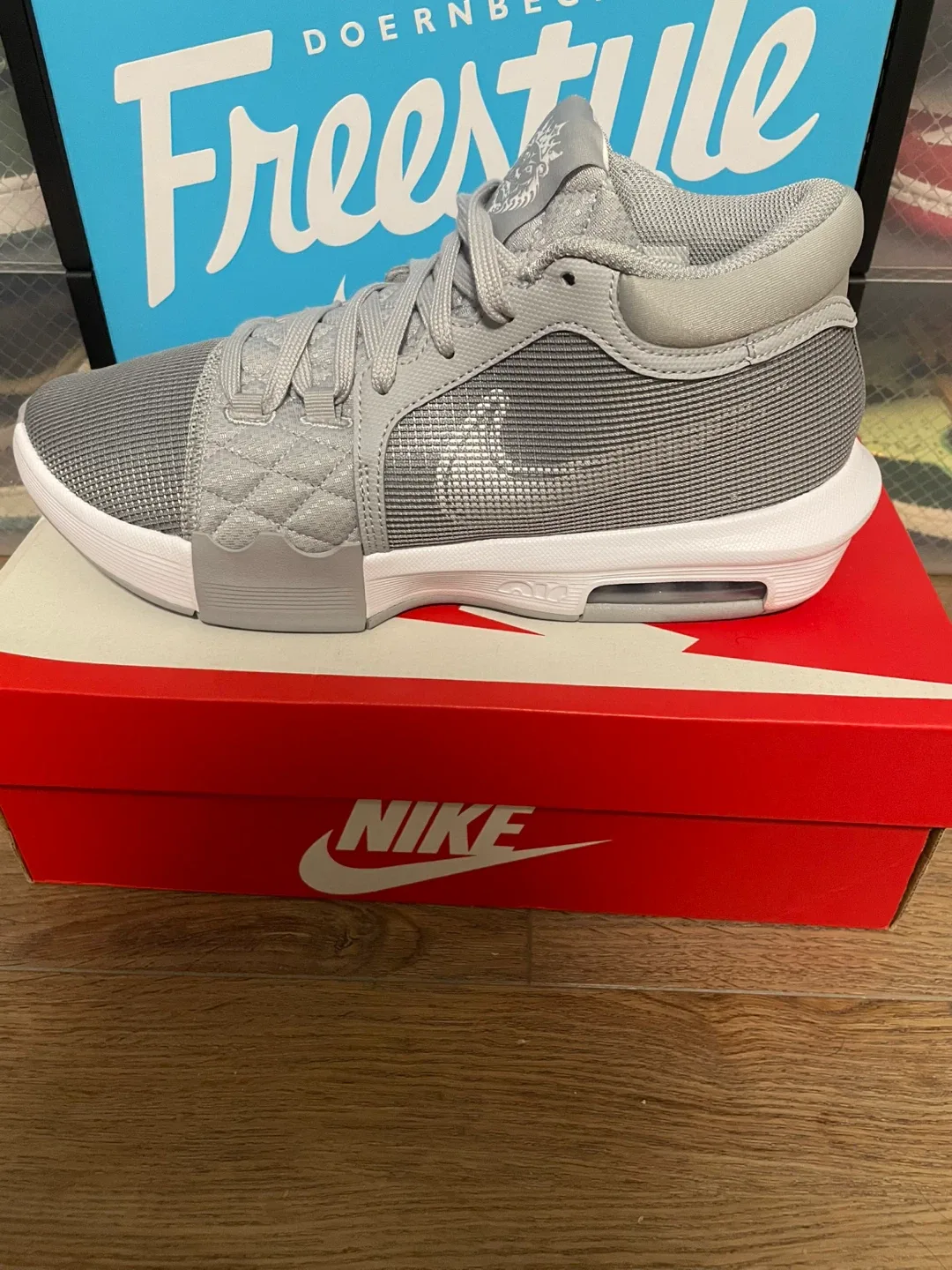 Nike LeBron Witness 8 TB Wolf Grey image indicator(2)