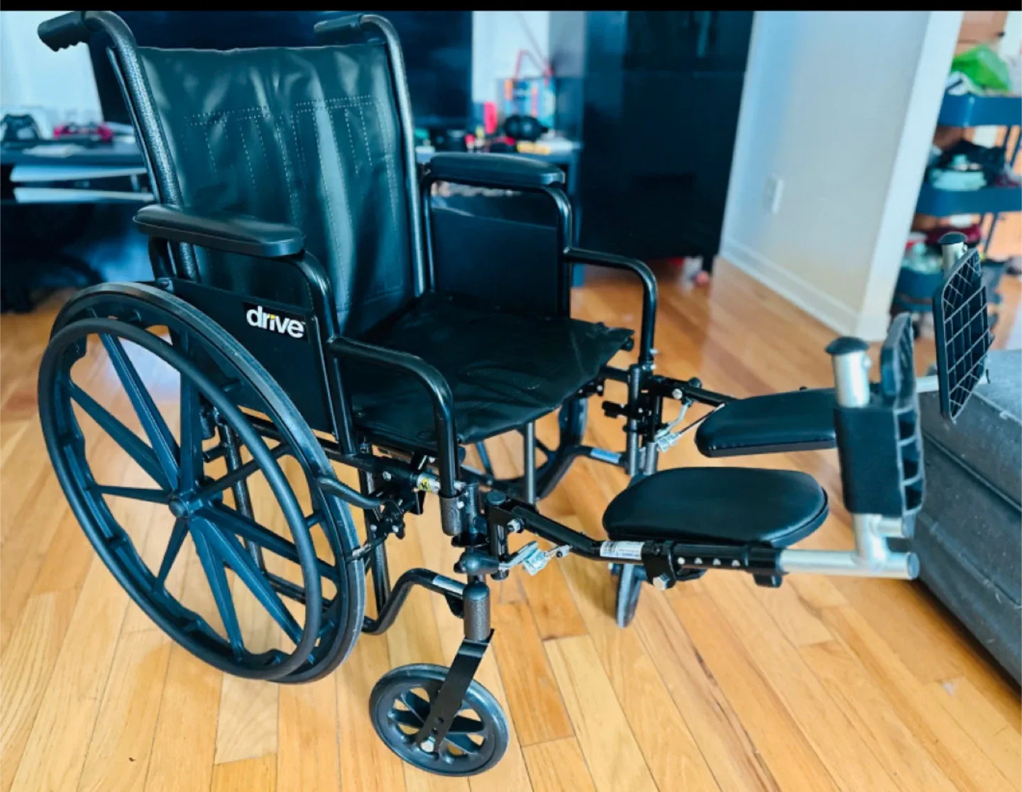 Drive Medical Black Wheelchair like new image indicator(6)