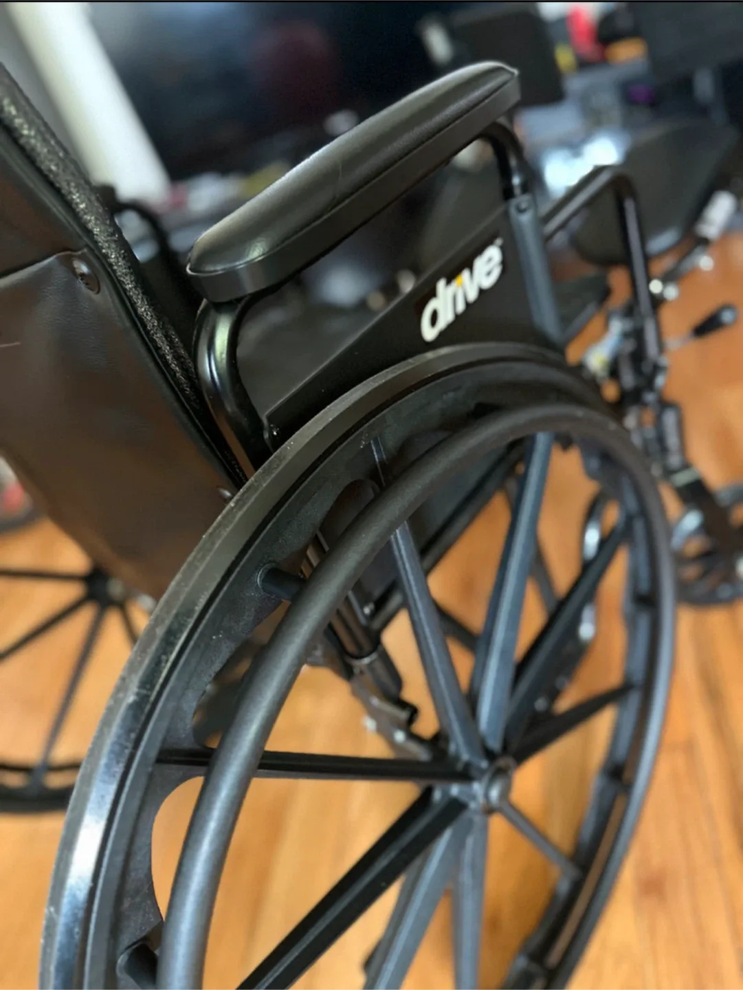 Drive Medical Black Wheelchair like new image indicator(2)