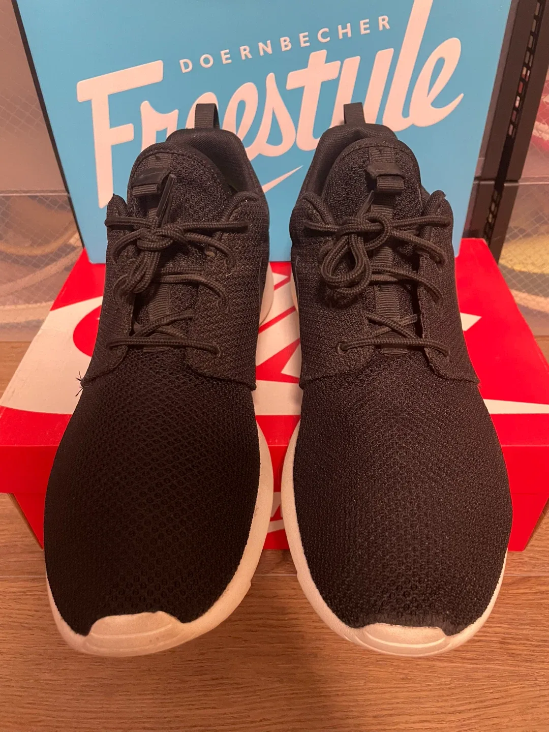 Nike Roshe One Black Sneakers