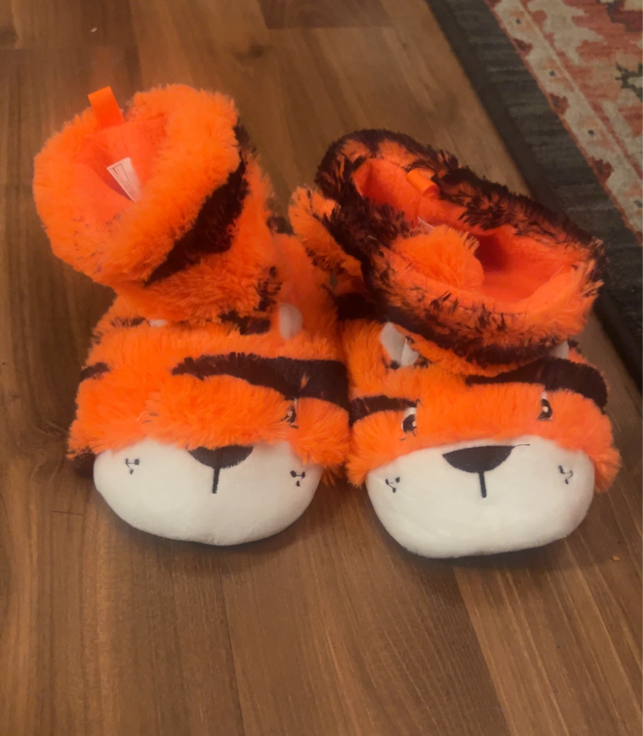 Tiger Slippers - 13-14 kids