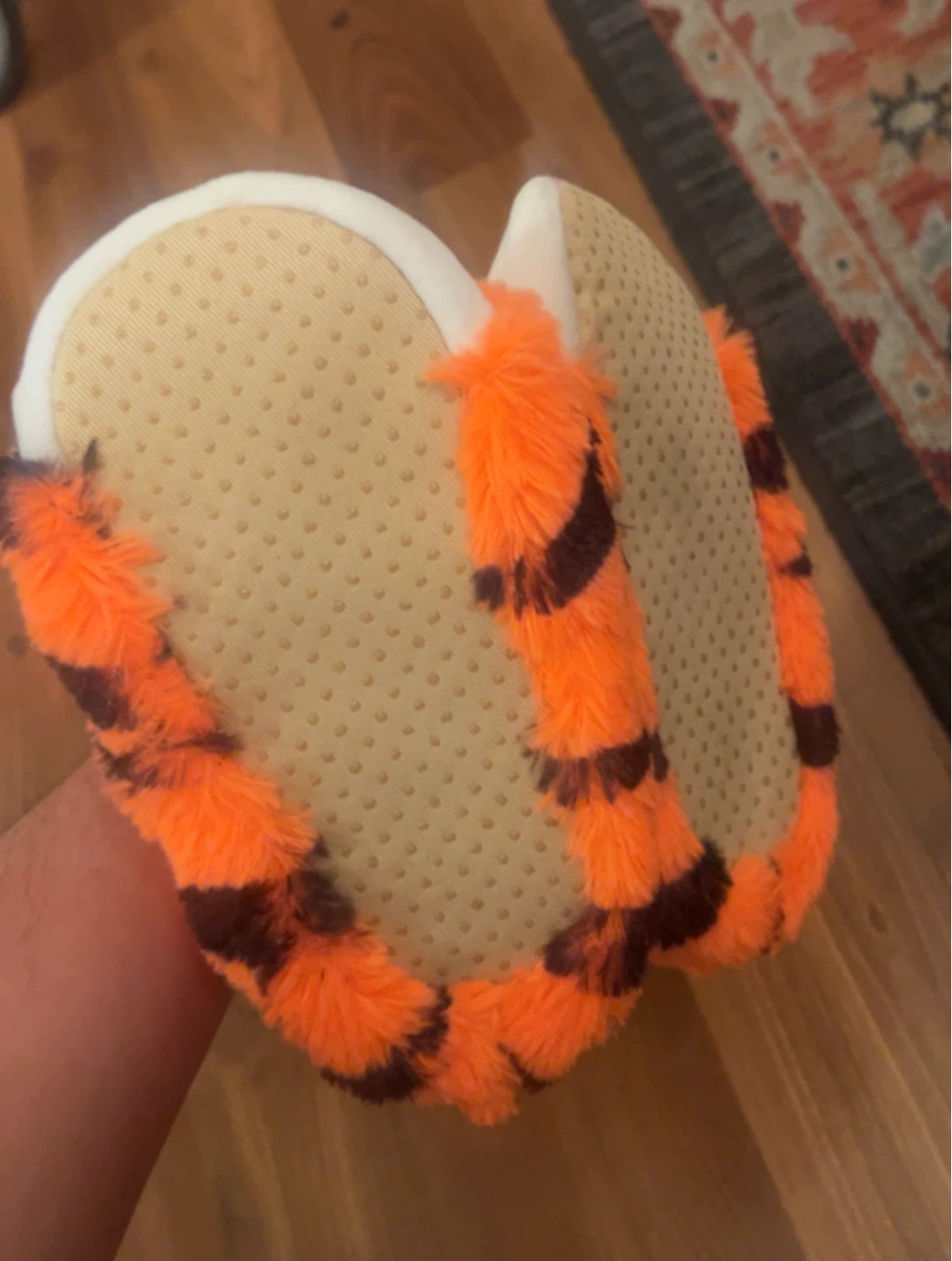Tiger Slippers - 13-14 kids - photo 2