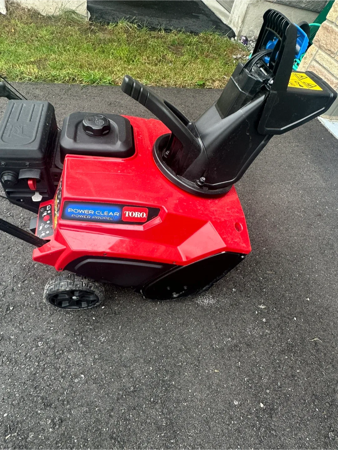 Toro 21-inch Power Clear 721 E Snowblower image indicator(4)