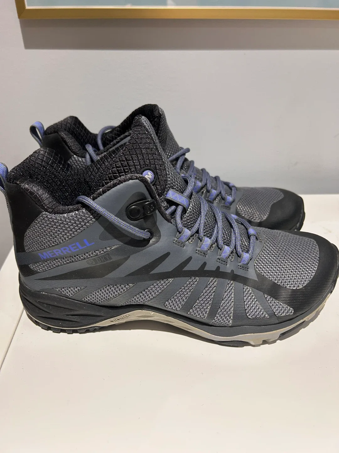 Merrell Hiking Boots - Women's Size 8 image indicator(2)