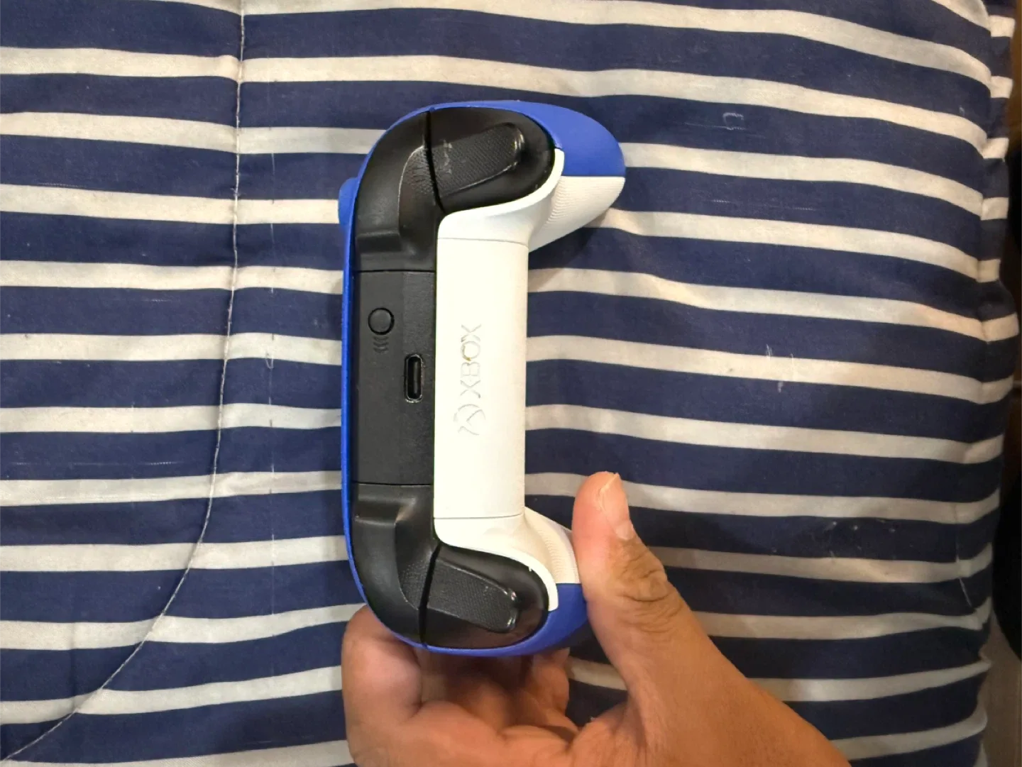 Xbox Wireless Controller - Blue image indicator(3)