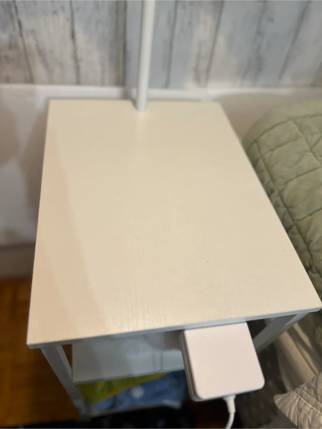 Floor Lamp with Shelves image indicator(3)