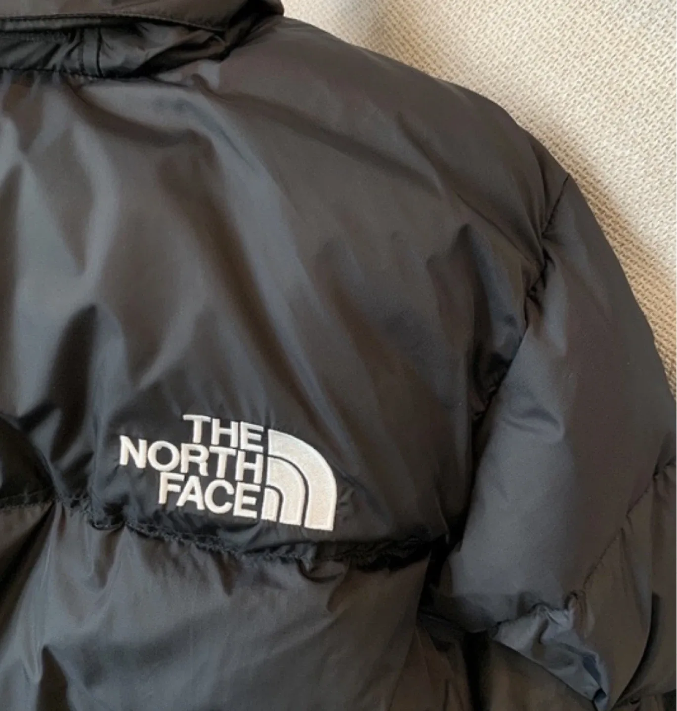 Save Big Discount Exclusive  New The North Face Black Puffer image indicator(2)