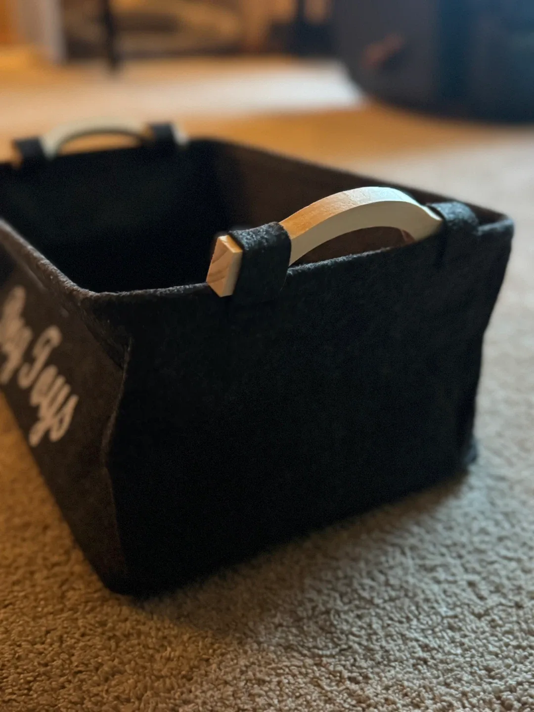 Dog Toys Storage Basket - Black Felt with Wood Handles image indicator(5)