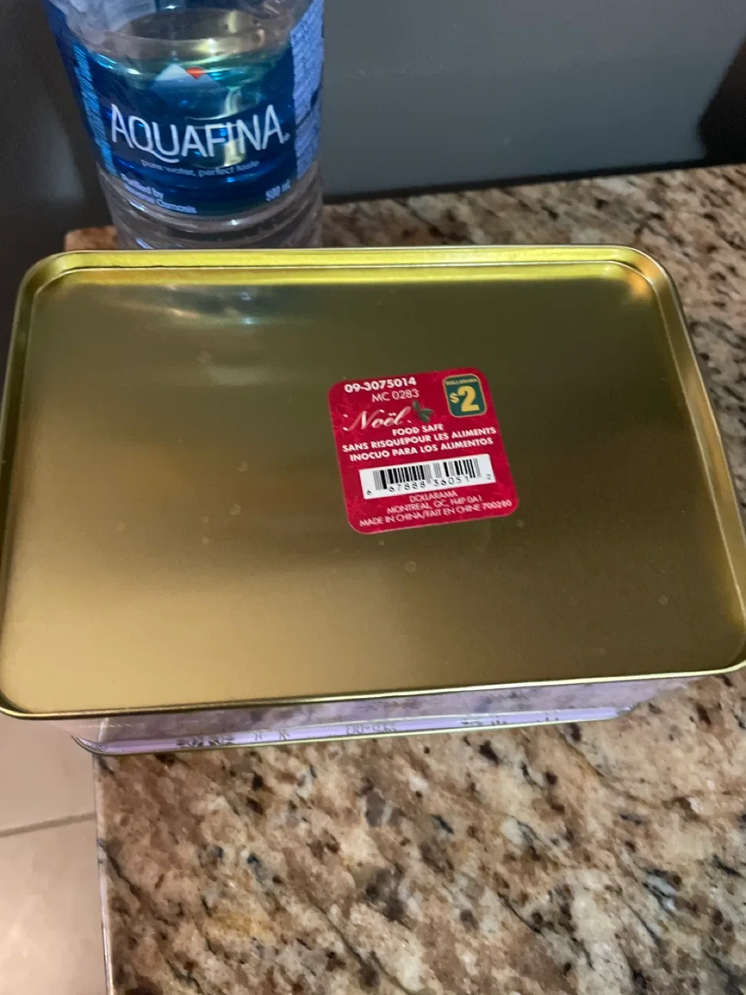 Christmas Mugs and Tins image indicator(3)