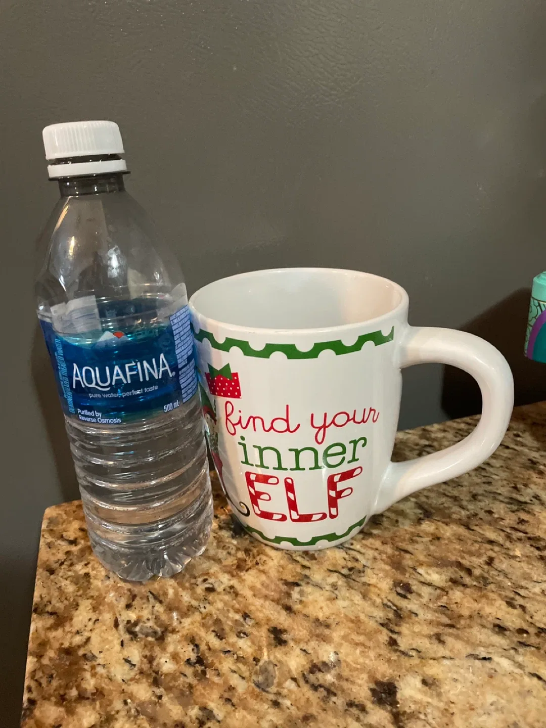 Christmas Mugs and Tins image indicator(2)