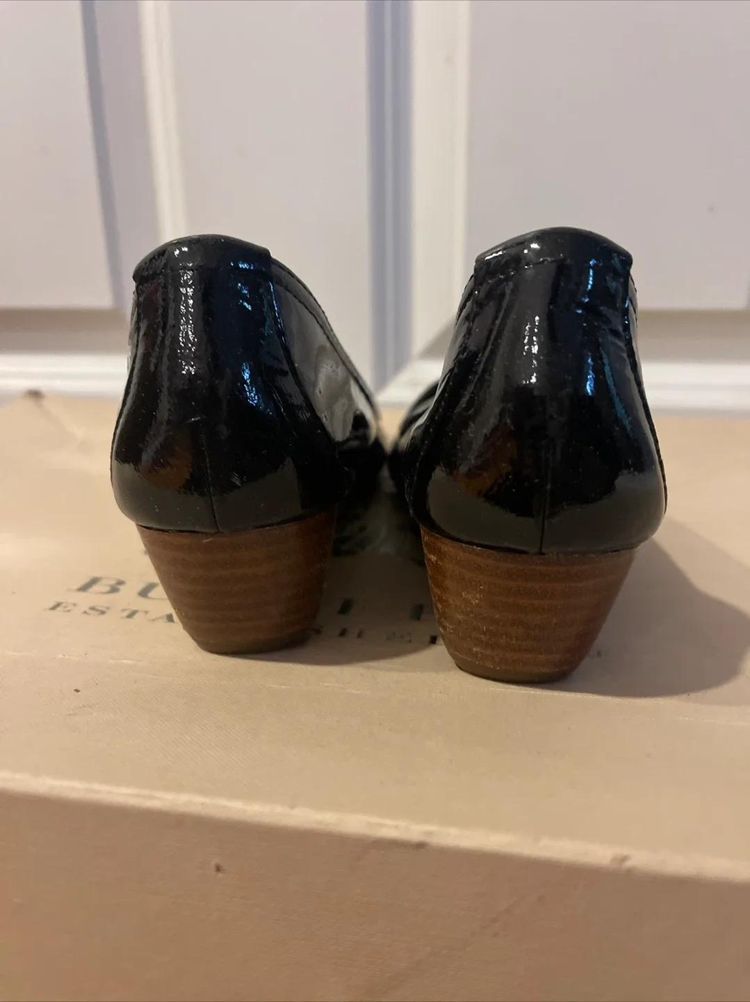 Steve Madden Black Patent Leather Wedge Flats 🥕 image indicator(4)