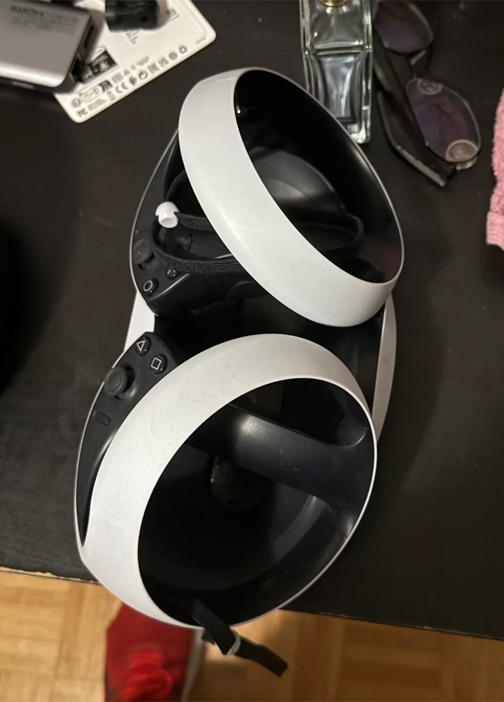 PlayStation VR2 Sense image indicator(2)