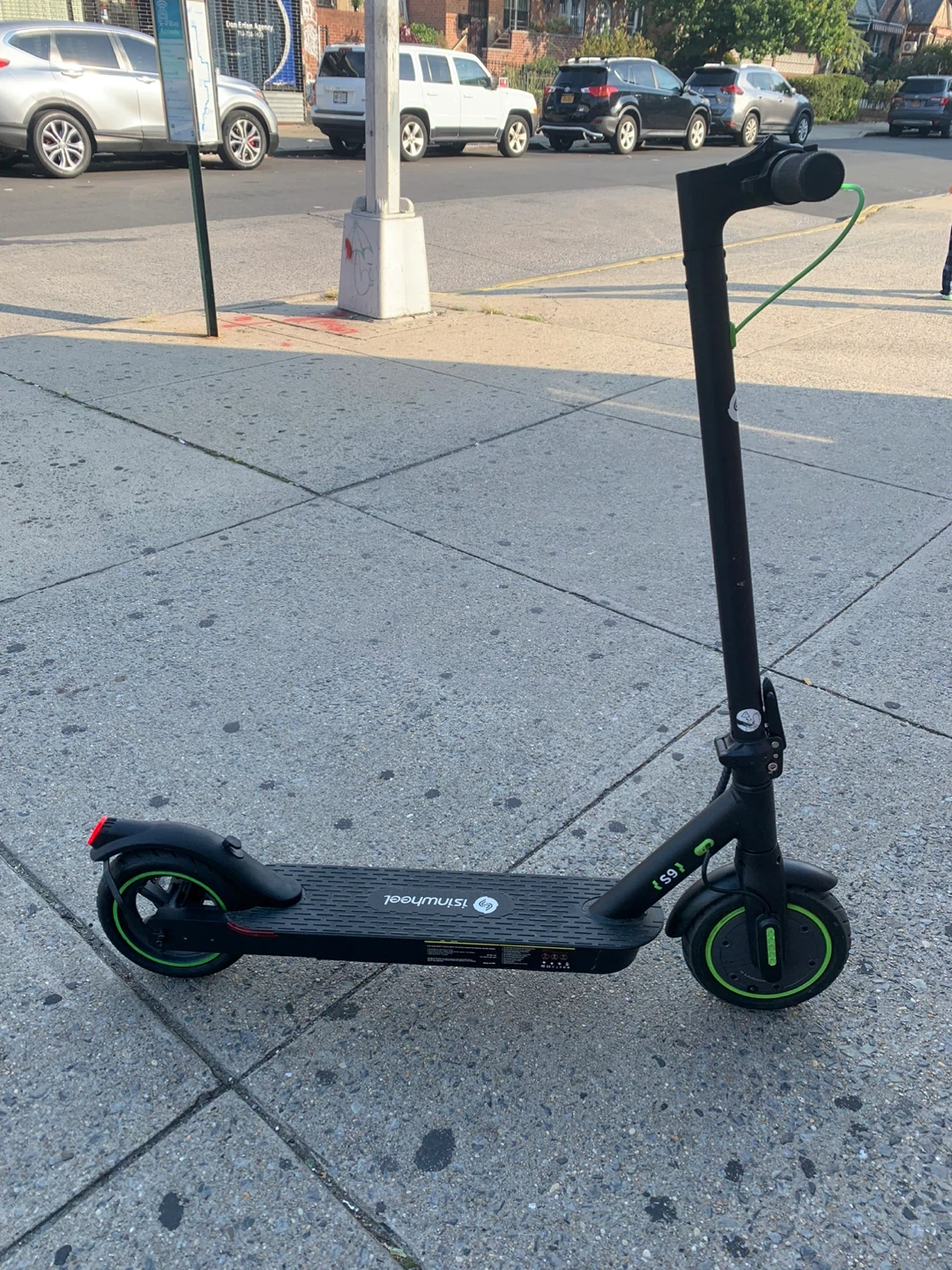 IstaWheel E9 Electric Scooter - Black & Green - photo 2