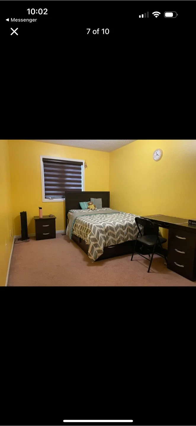 Room available for girl available immediately image indicator(3)