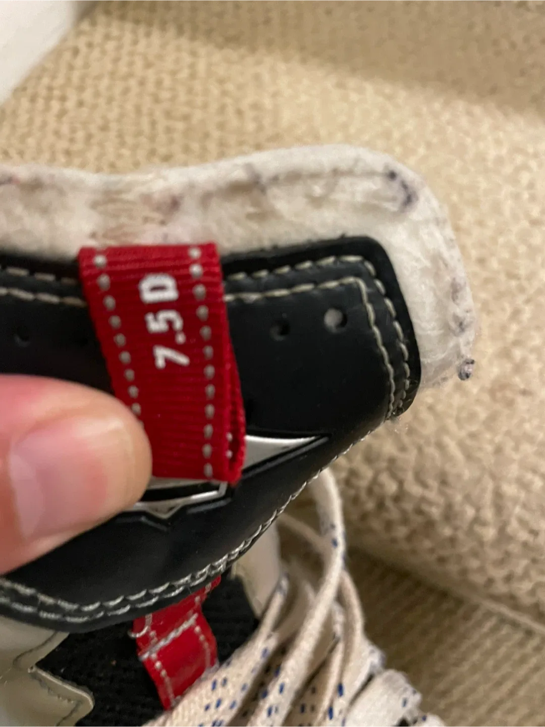 Easton Stealth Ice Hockey Skates, Size 8.0 image indicator(6)