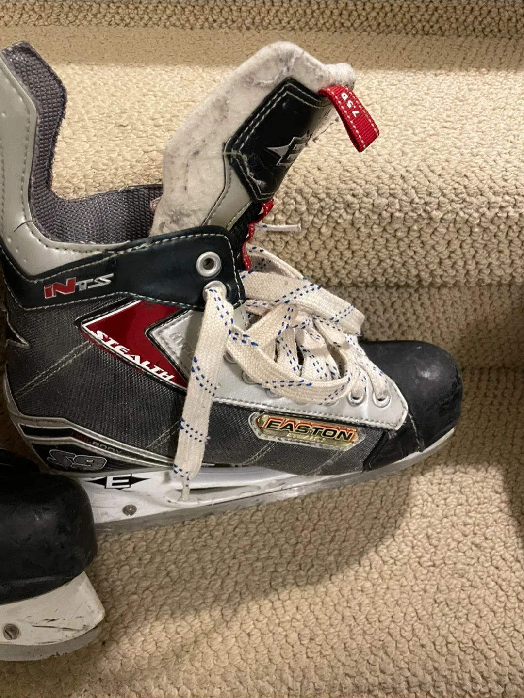 Easton Stealth Ice Hockey Skates, Size 8.0 image indicator(3)