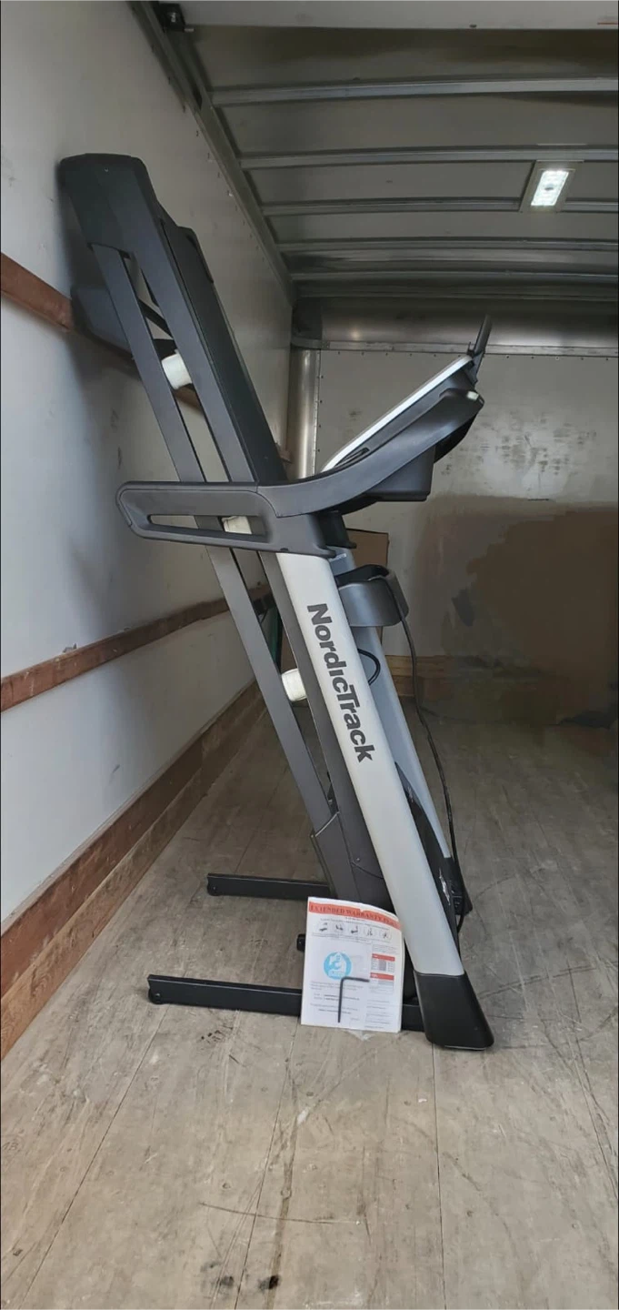 NordicTrack C990 Treadmill - photo 2