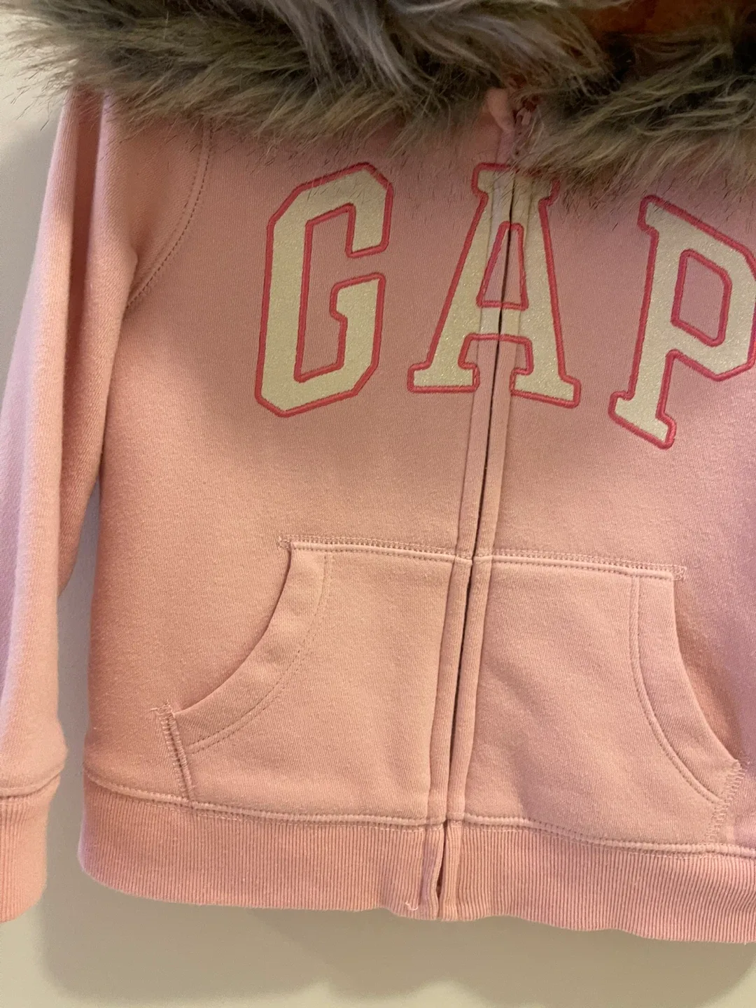 NWT- GAP Pink Fur Hooded Zip-Up Jacket size 4T image indicator(4)