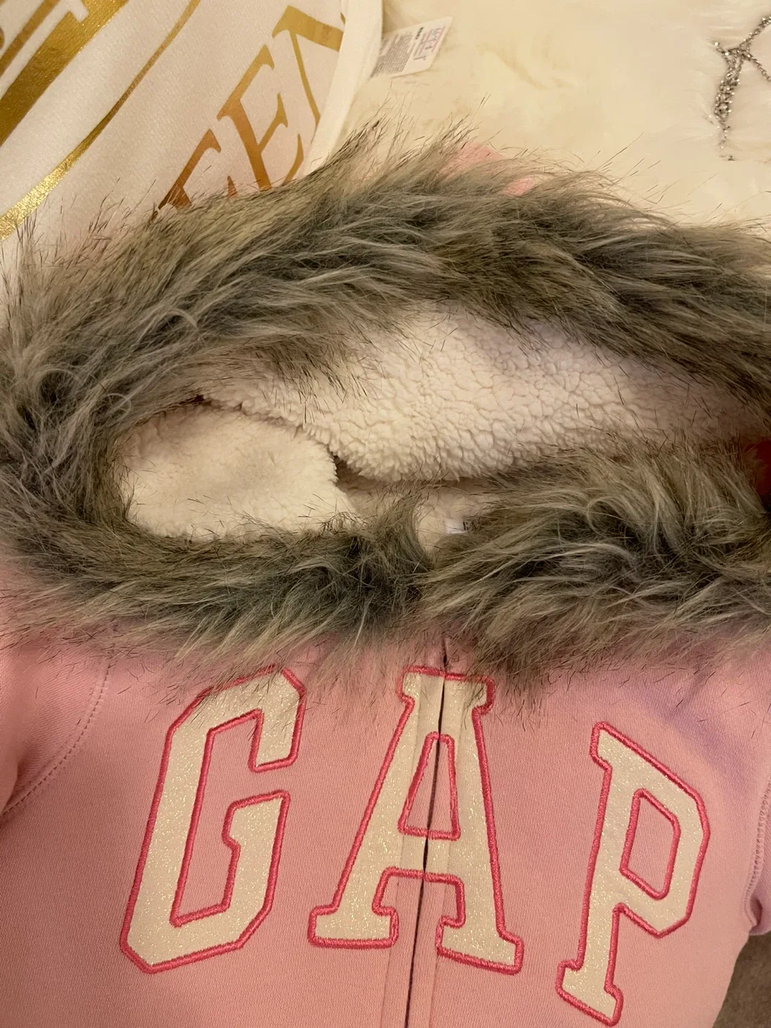 NWT- GAP Pink Fur Hooded Zip-Up Jacket size 4T image indicator(3)