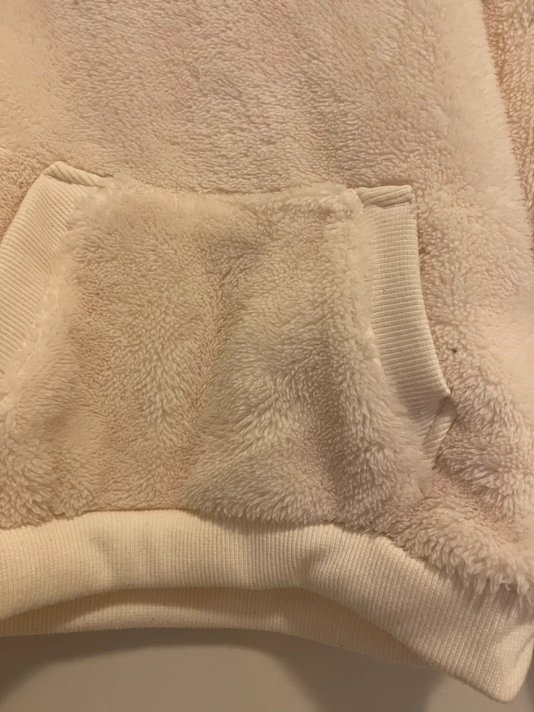 GOERGE Fuzzy Cream-Coloured Kids Hoodie Size 4/5 image indicator(4)