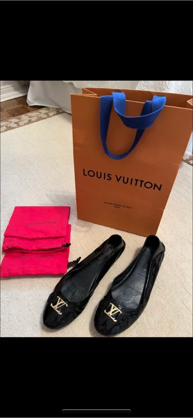 Authentic Louis Vuitton Black Patent Leather Ballet Flats thumbnail