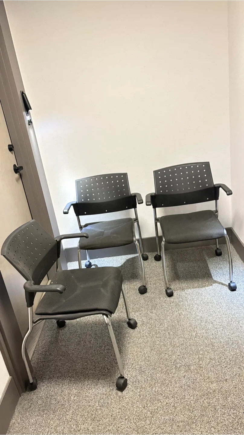 Three Office Chairs with Wheels image indicator(2)