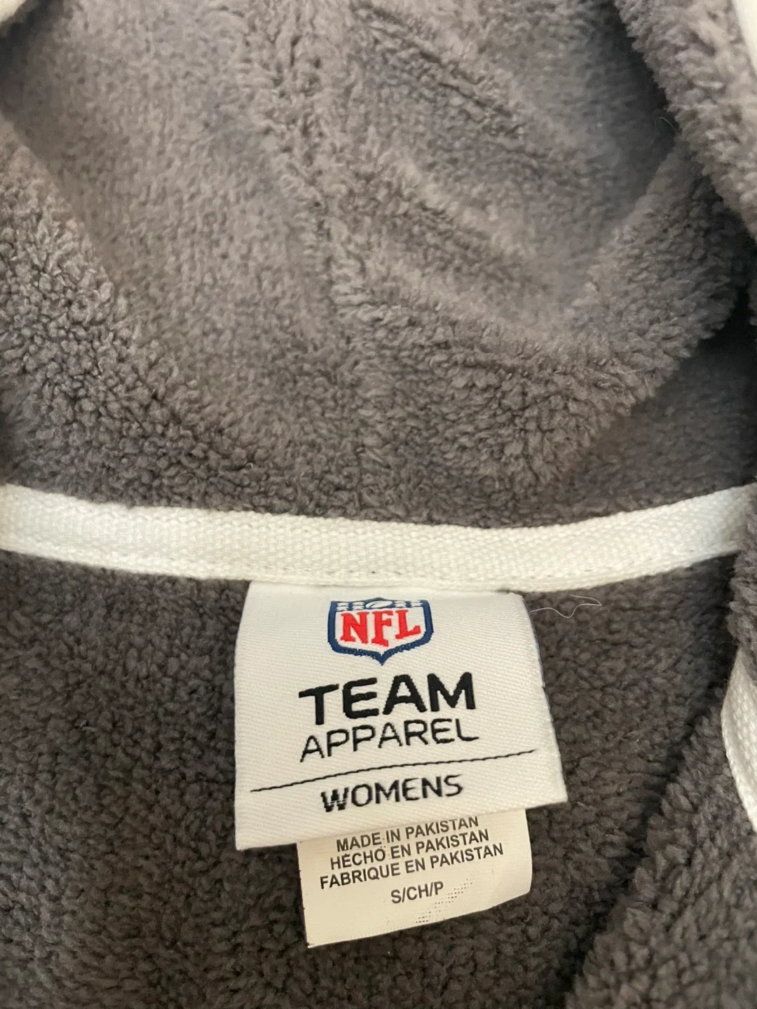 Chicago Bears Full-Zip Hoodie image indicator(7)