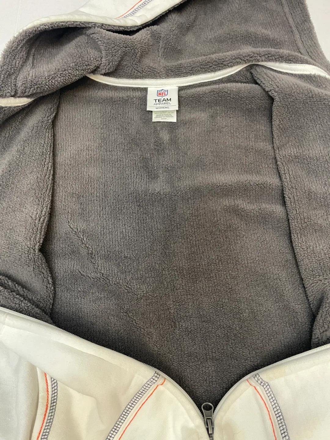 Chicago Bears Full-Zip Hoodie image indicator(10)