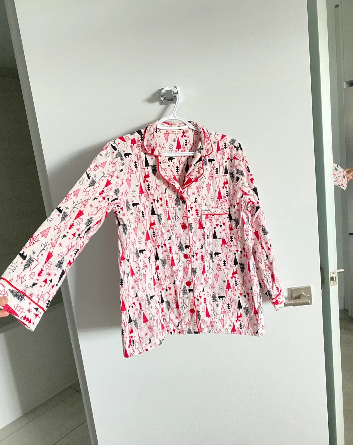 100% Cotton La Vie en Rose Pajama Set - Christmas Print image indicator(2)