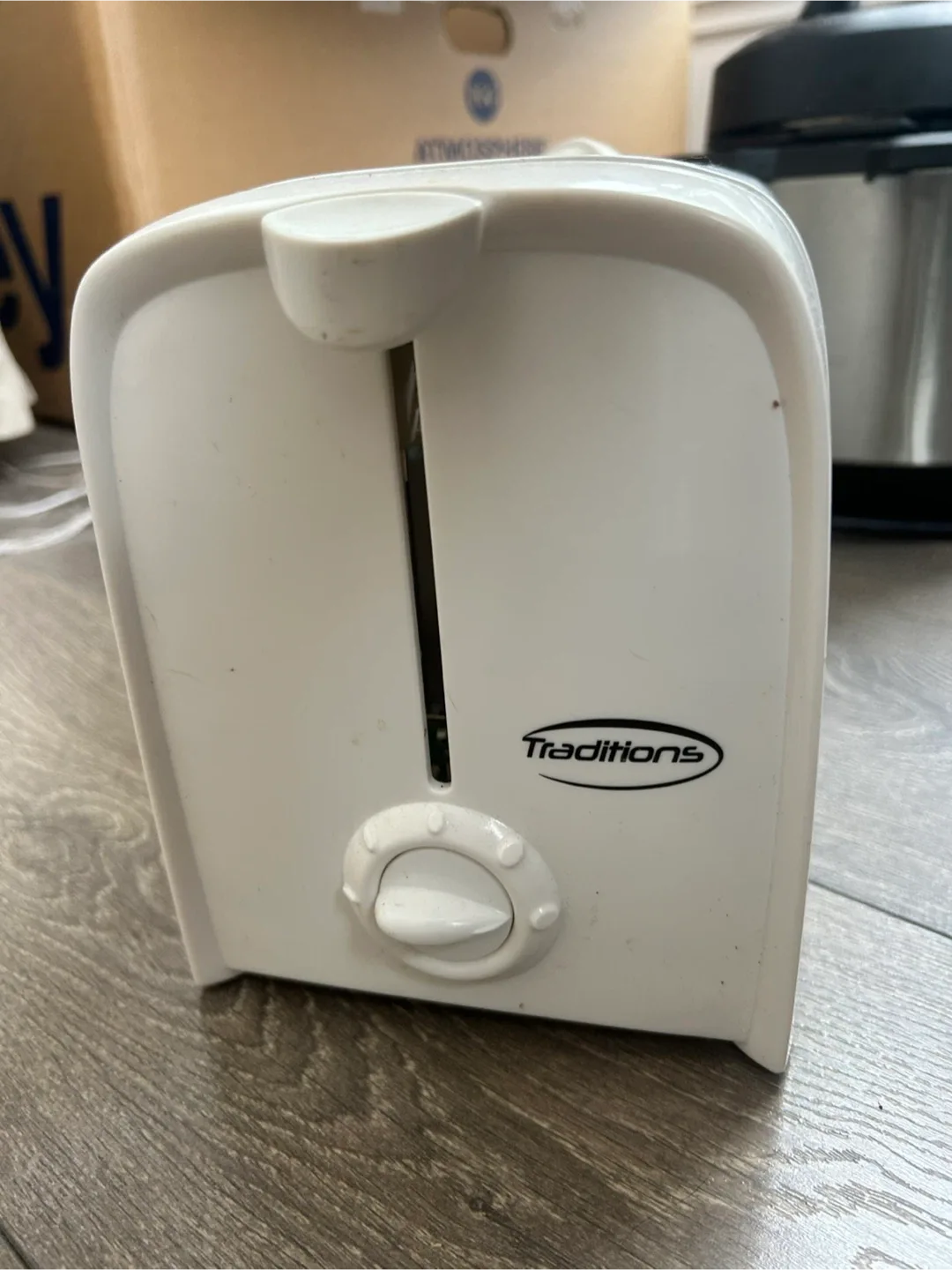 Traditions White Toaster image indicator(3)