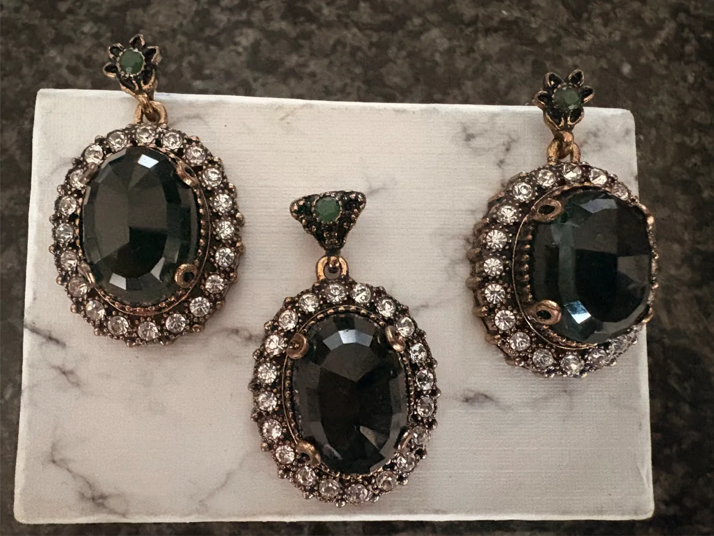 Earrings and Pendant Set - Green Stone image indicator(3)