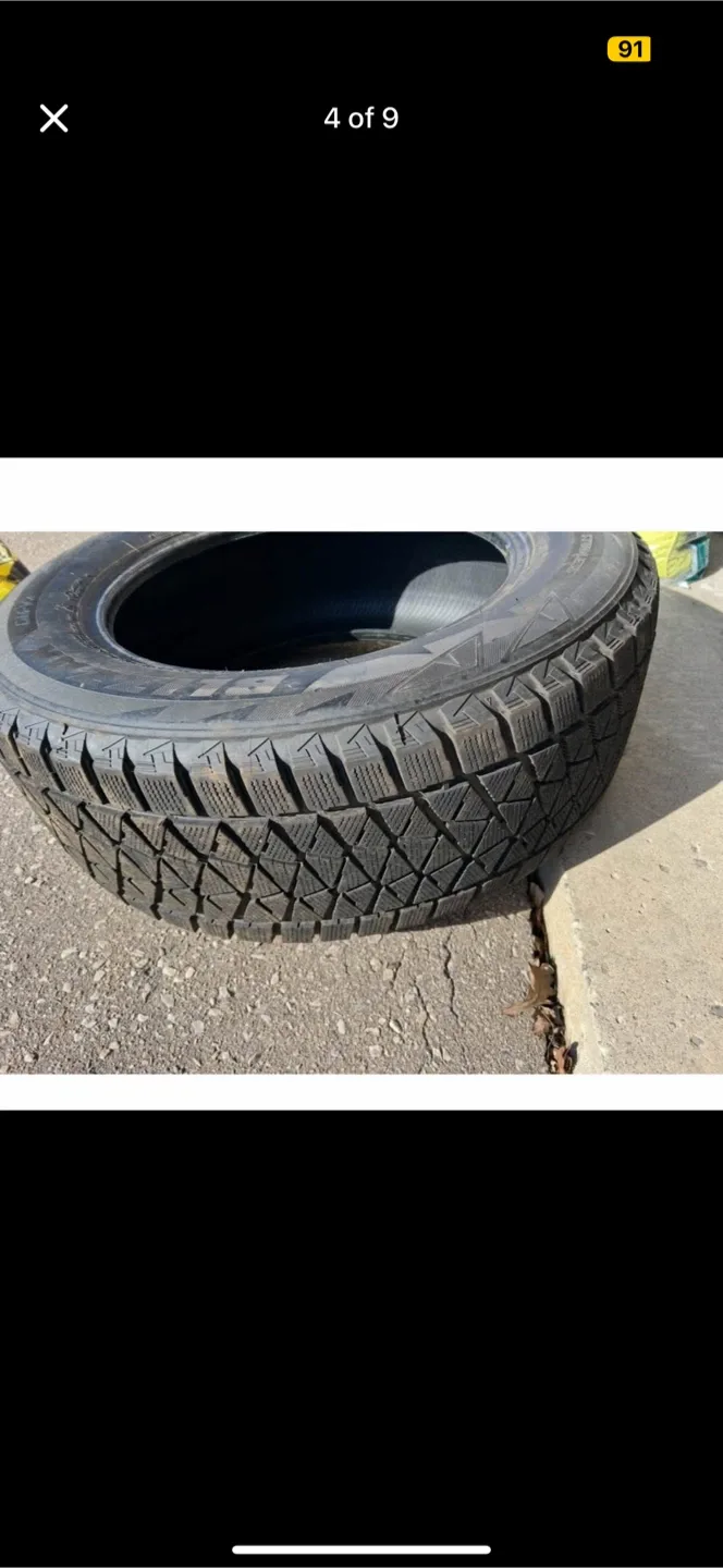 Bridgestone Blizzak DM-V2 Winter Tire 255/60R18 image indicator(3)