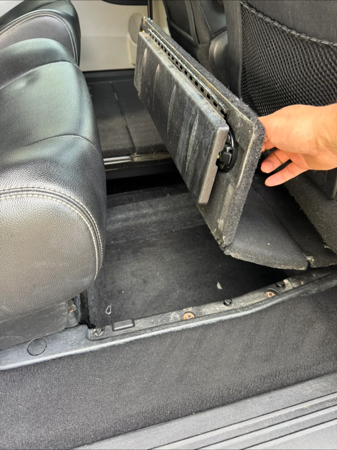 Dodge Grand Caravan Minivan image indicator(7)