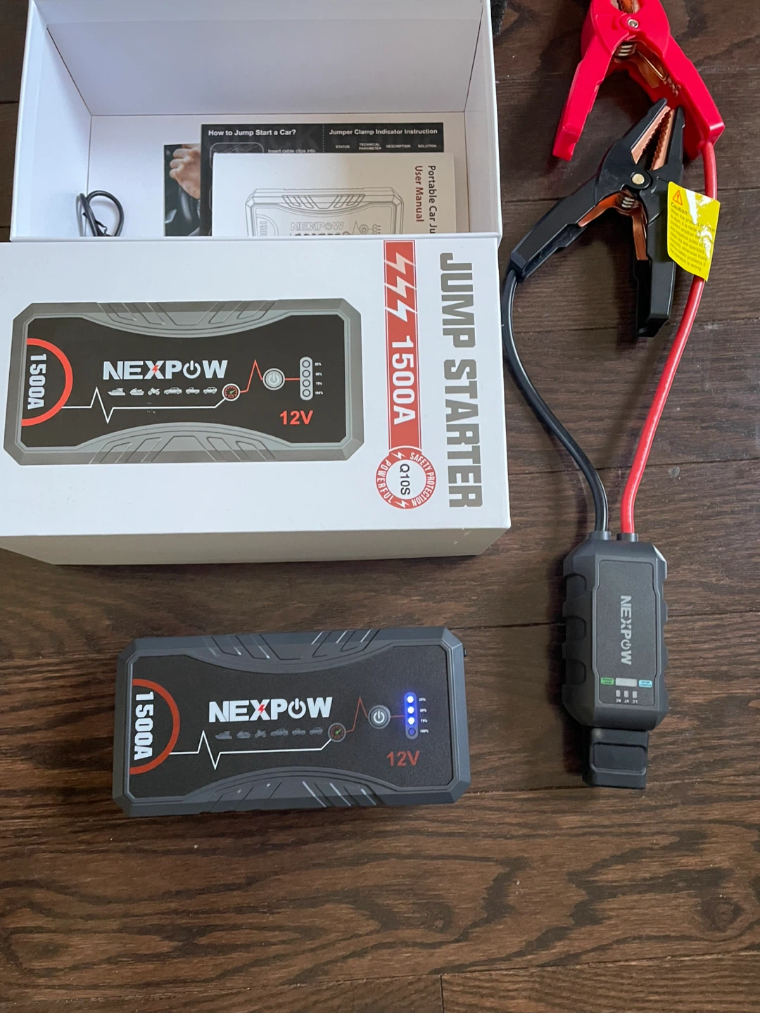 Portable Car Jump Starter + Accessories- Like New. - photo 3