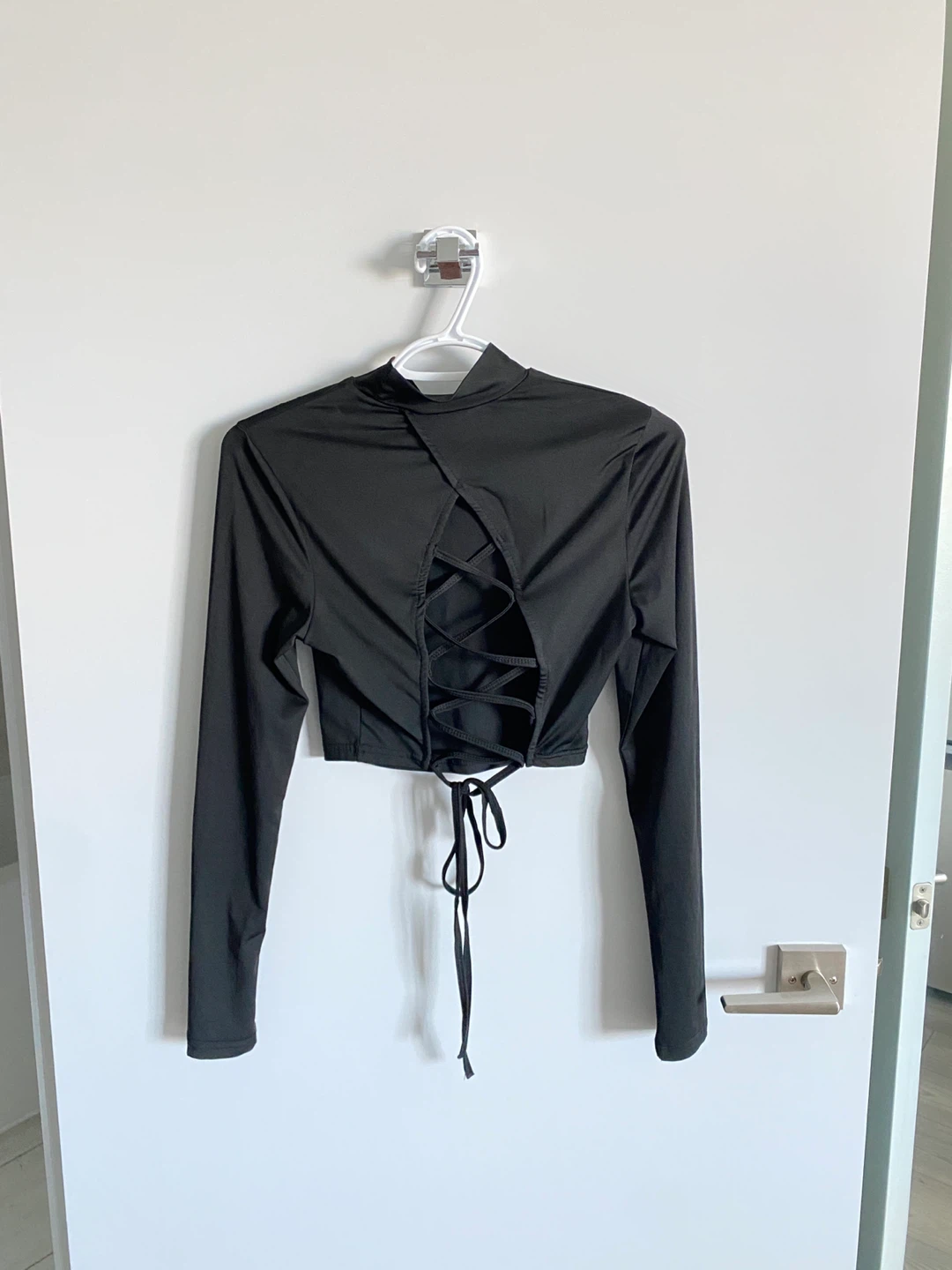 Long Sleeves Lace up Back Workout Top - photo 3