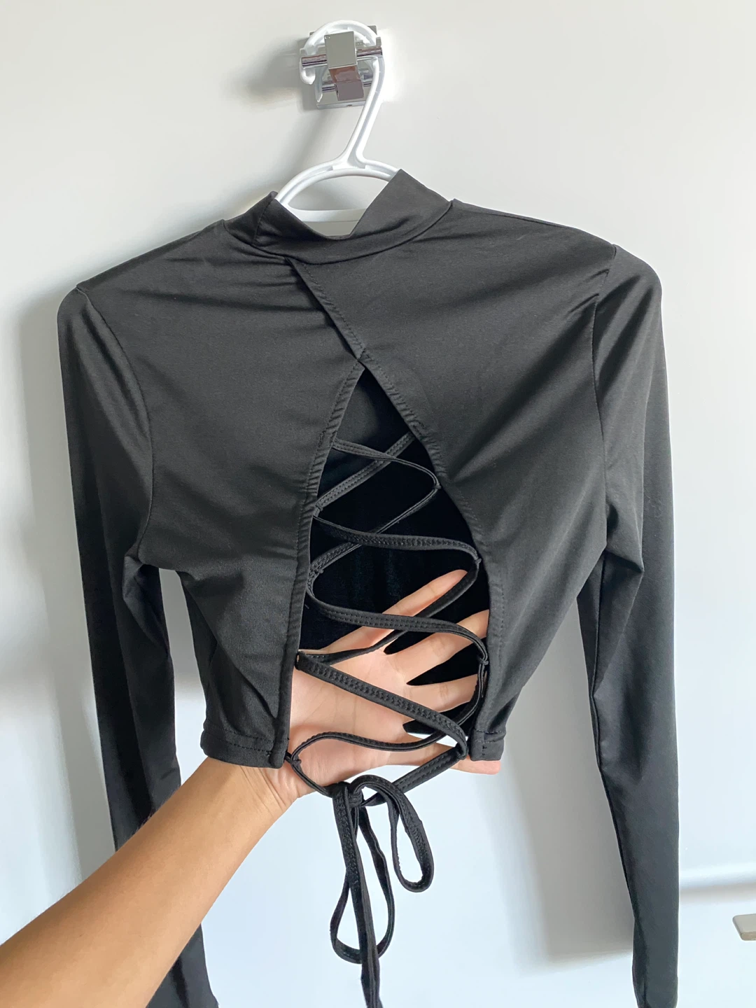 Long Sleeves Lace up Back Workout Top