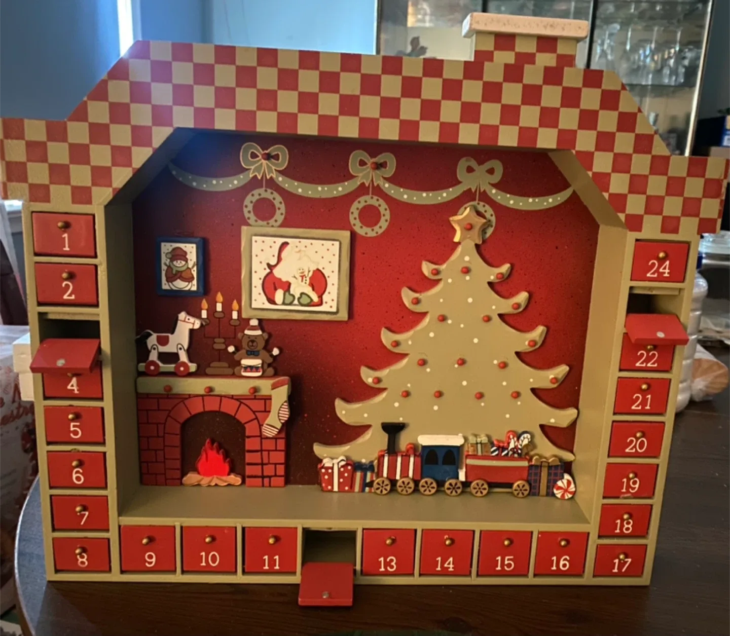 Santa's House Advent Calendar with 24 Ornaments image indicator(2)