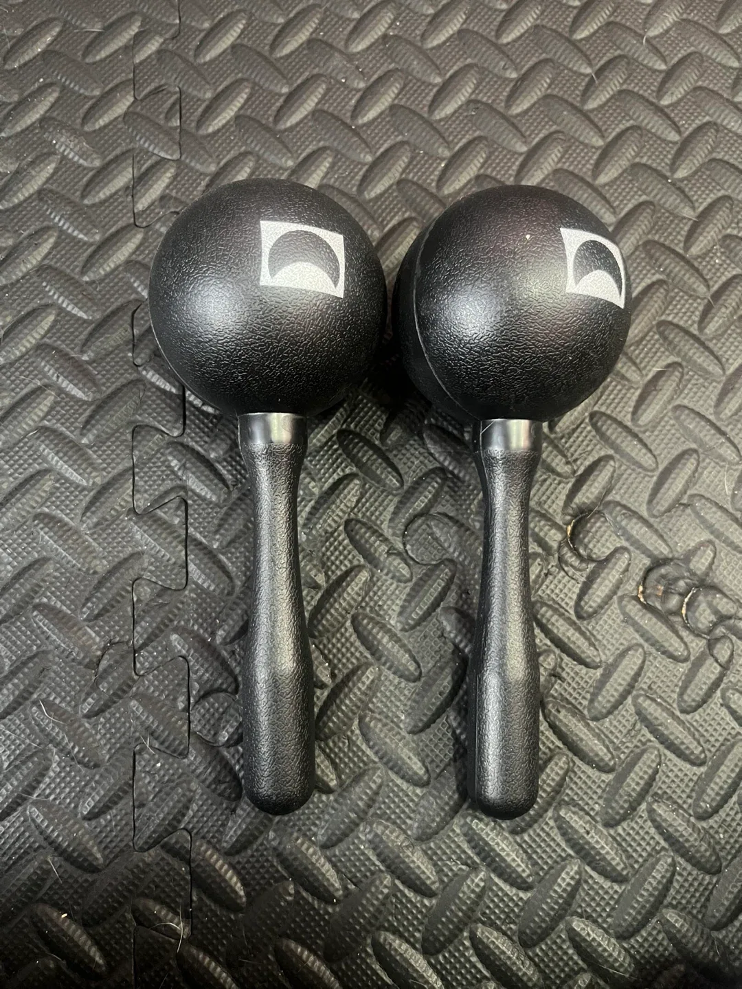 Black Maracas thumbnail