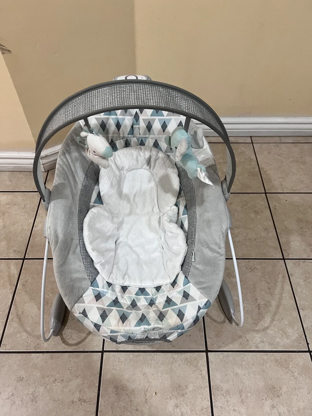 Evenflo Pivot Modular Travel System image indicator(3)