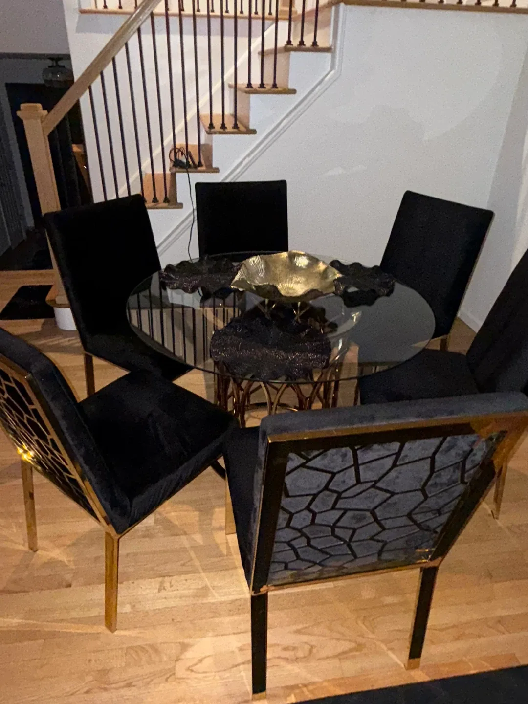 Dining room set and buffet table image indicator(3)