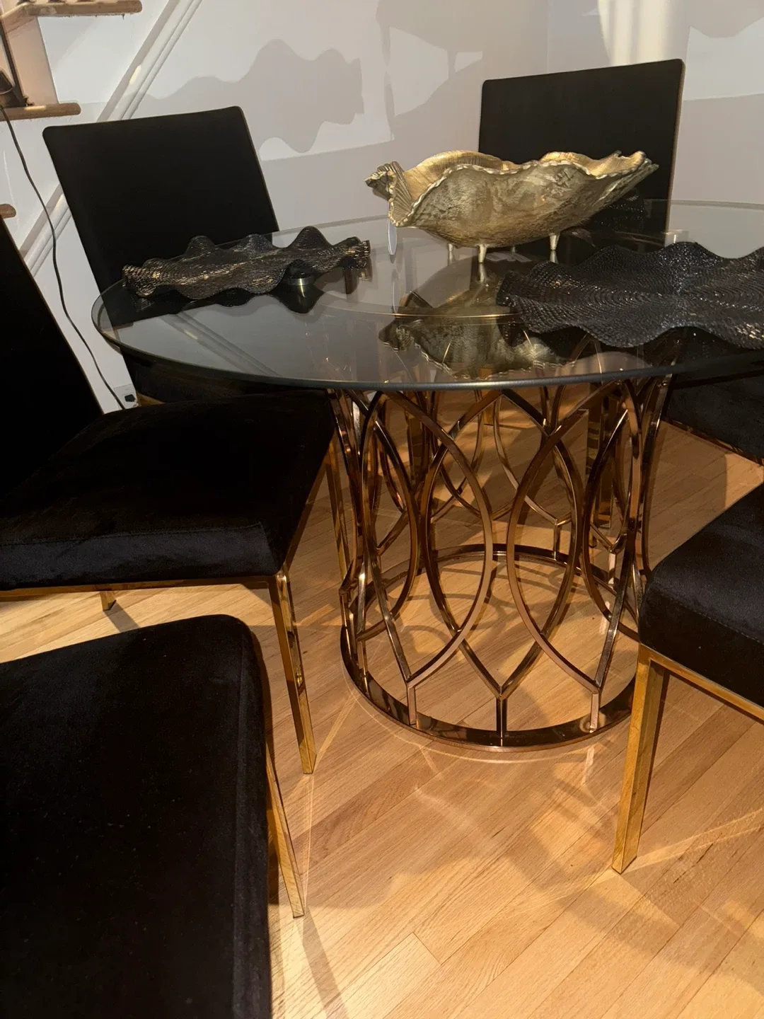 Dining room set and buffet table image indicator(4)