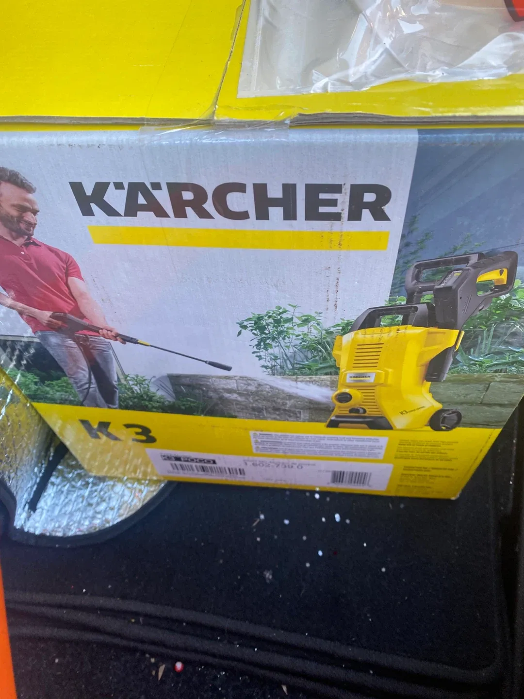 Karcher K3 High Pressure Washer - Like New! image indicator(2)