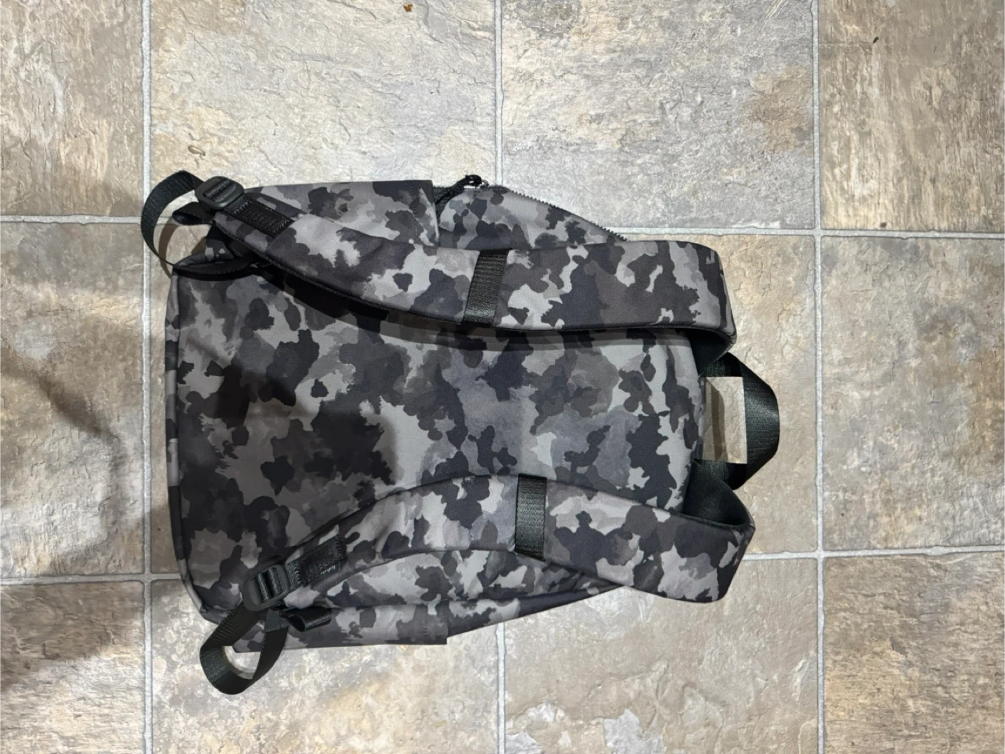 Lululemon Camo backpack 22L - photo 2