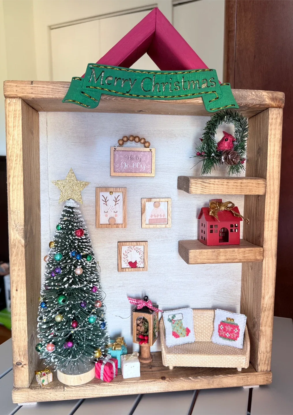 Christmas Shadow Box Display image indicator(4)