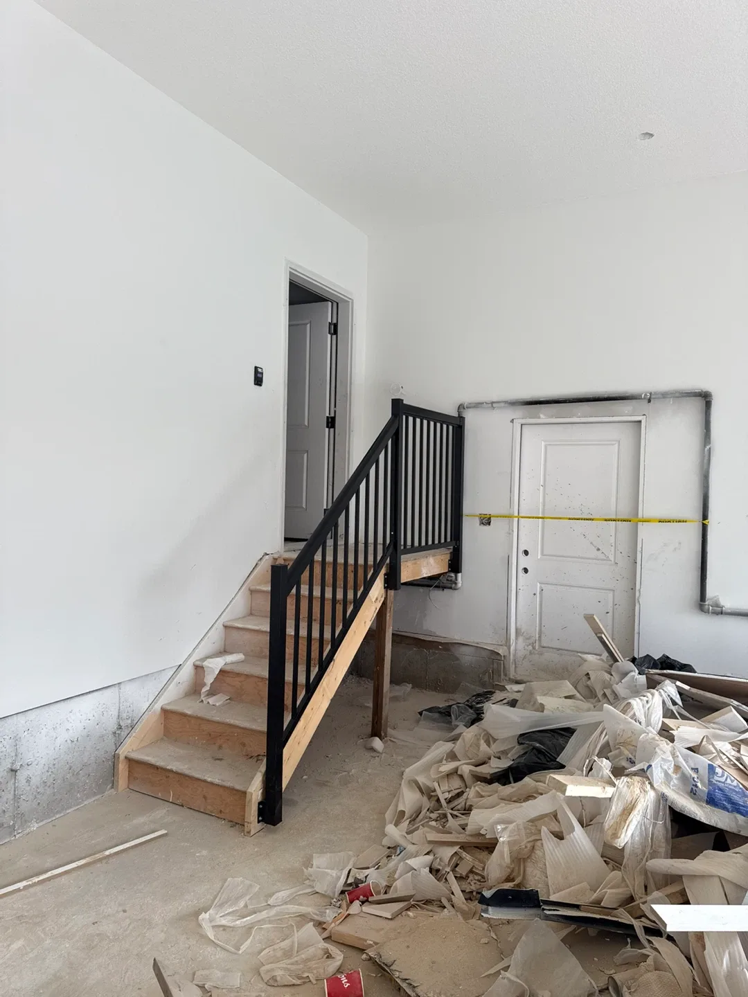 Shower door aluminum railing image indicator(4)