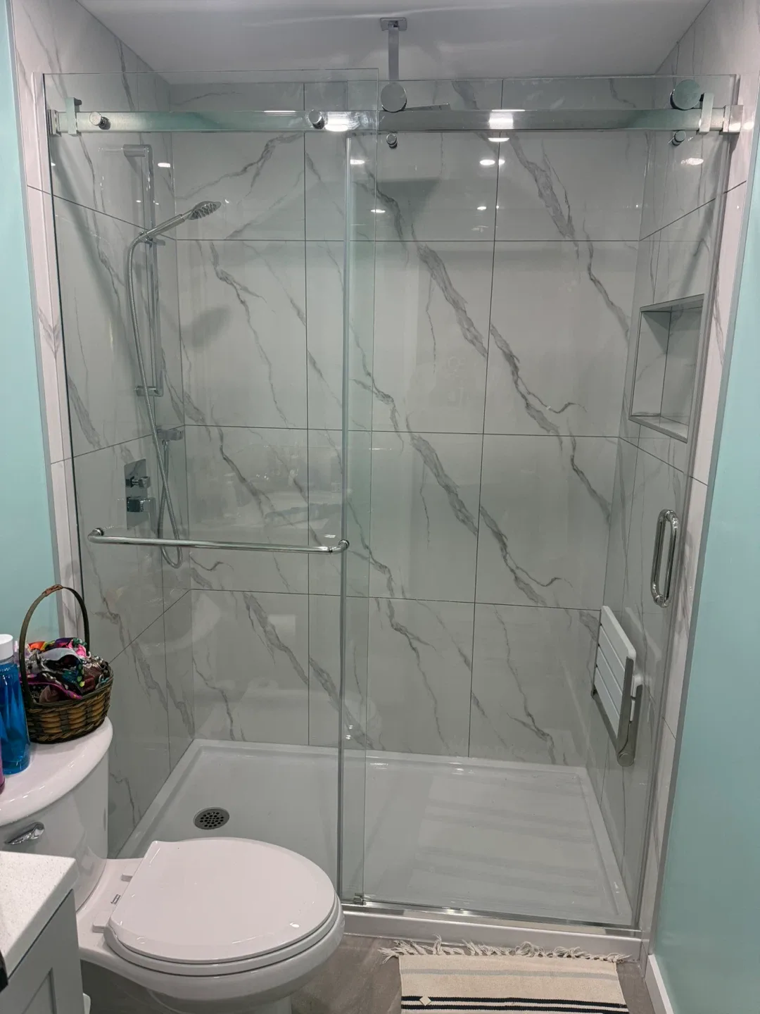 Shower door aluminum railing image indicator(5)