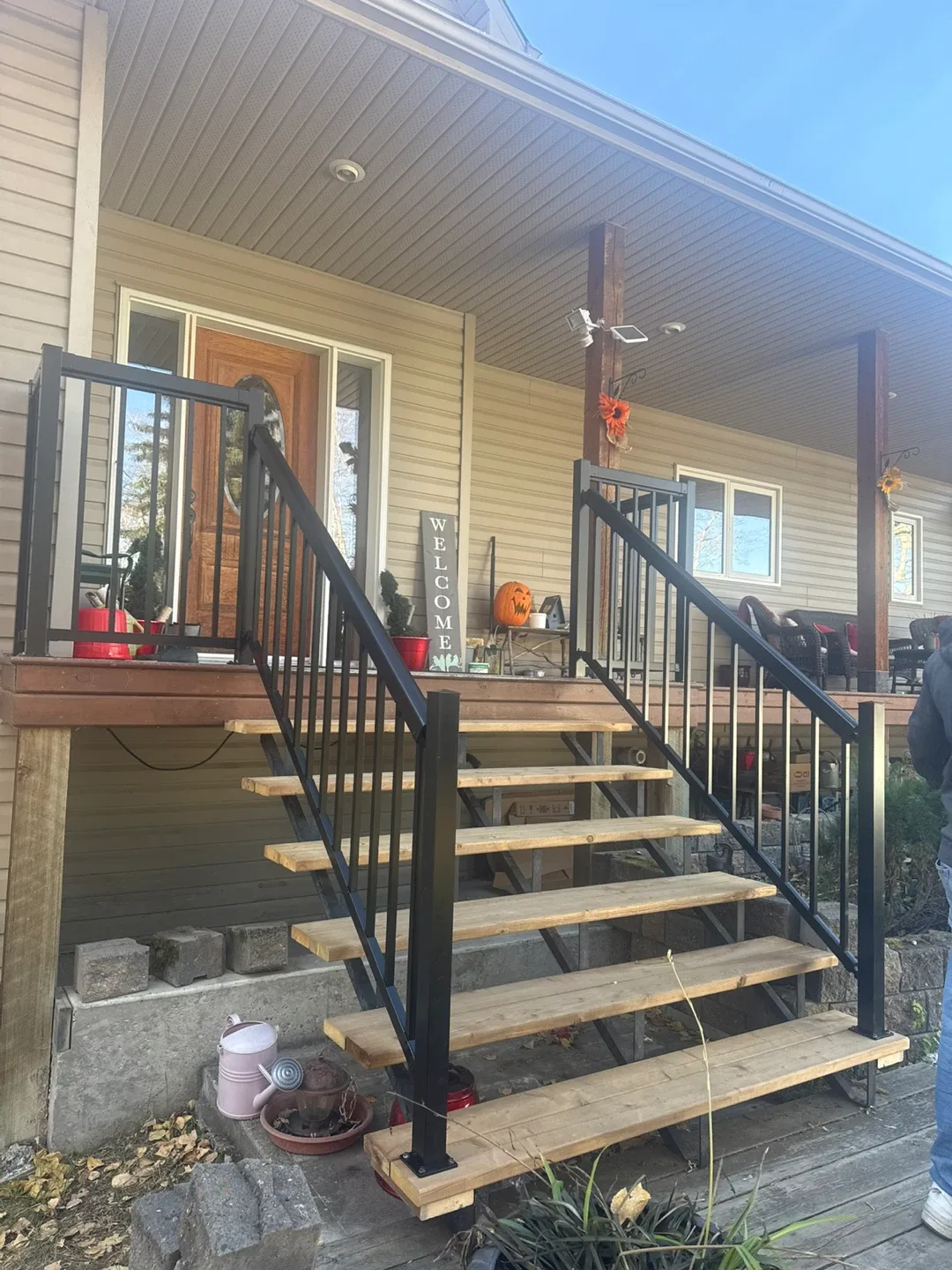 Shower door aluminum railing image indicator(2)