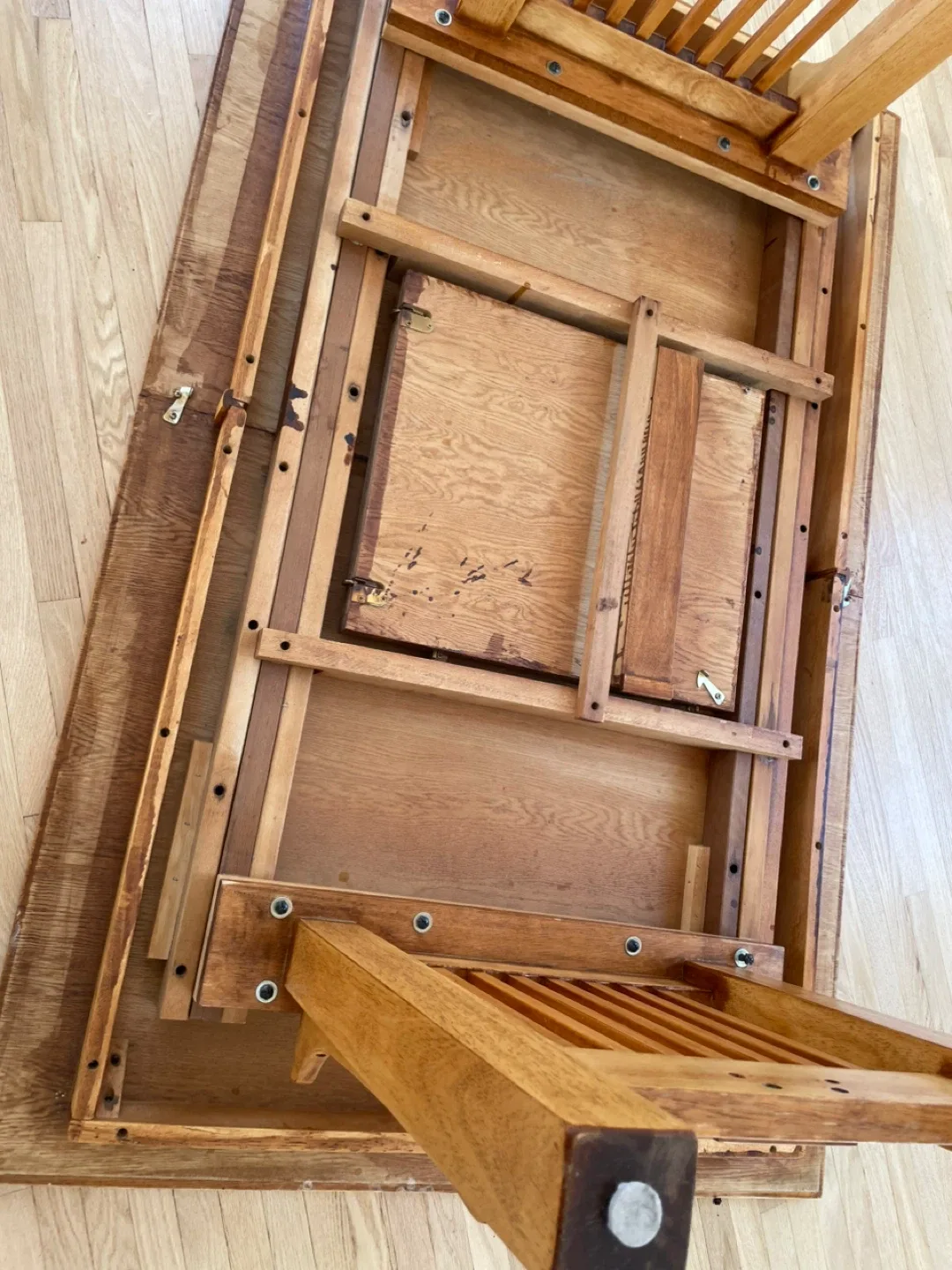 Extendable Wooden Dining Table image indicator(6)