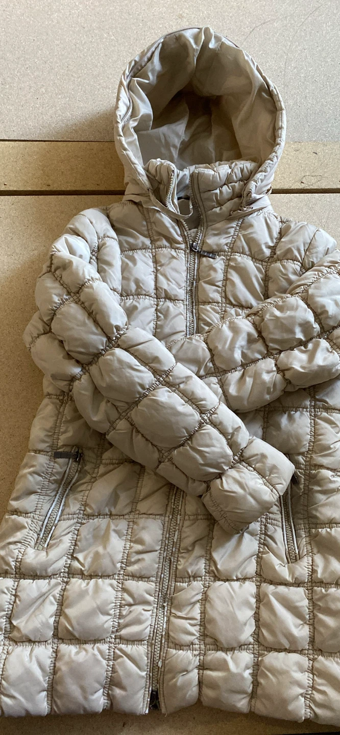 Puffer Jacket - Beige