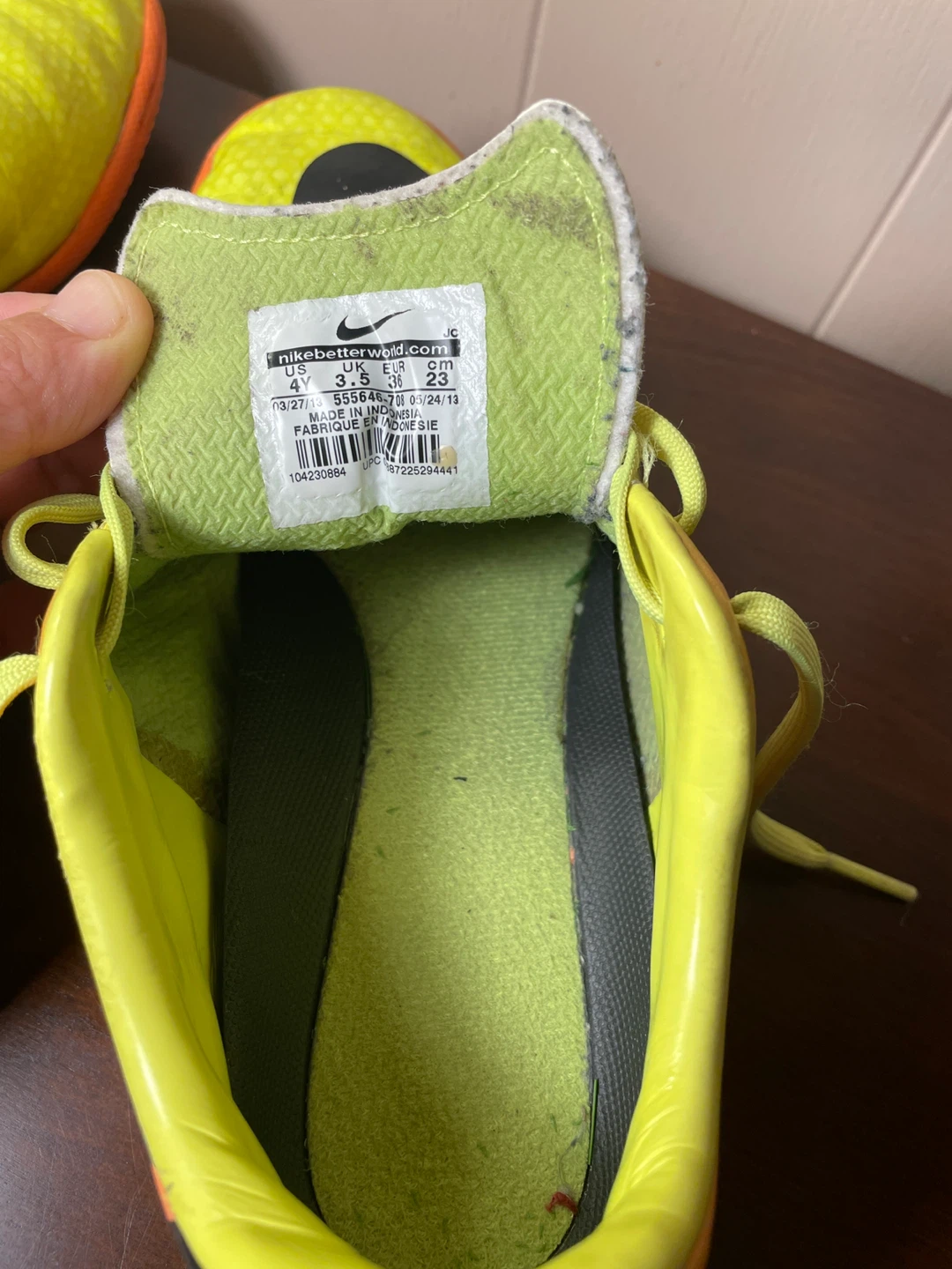 Nike Mercurial Yellow Soccer Shoes - Size 4 US - photo 4